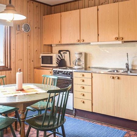 2 Bedroom Lovely Home In Koepingsvik Екстер'єр фото