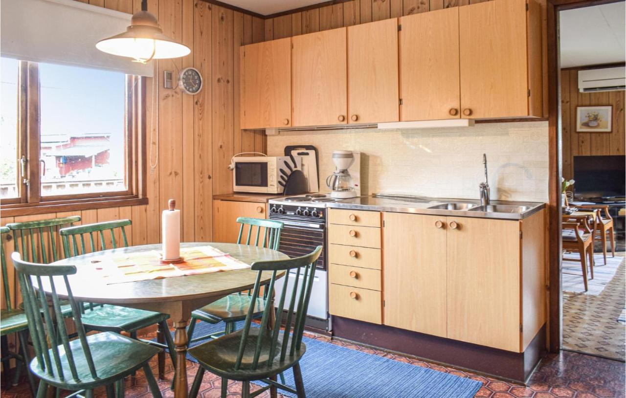 2 Bedroom Lovely Home In Koepingsvik Екстер'єр фото